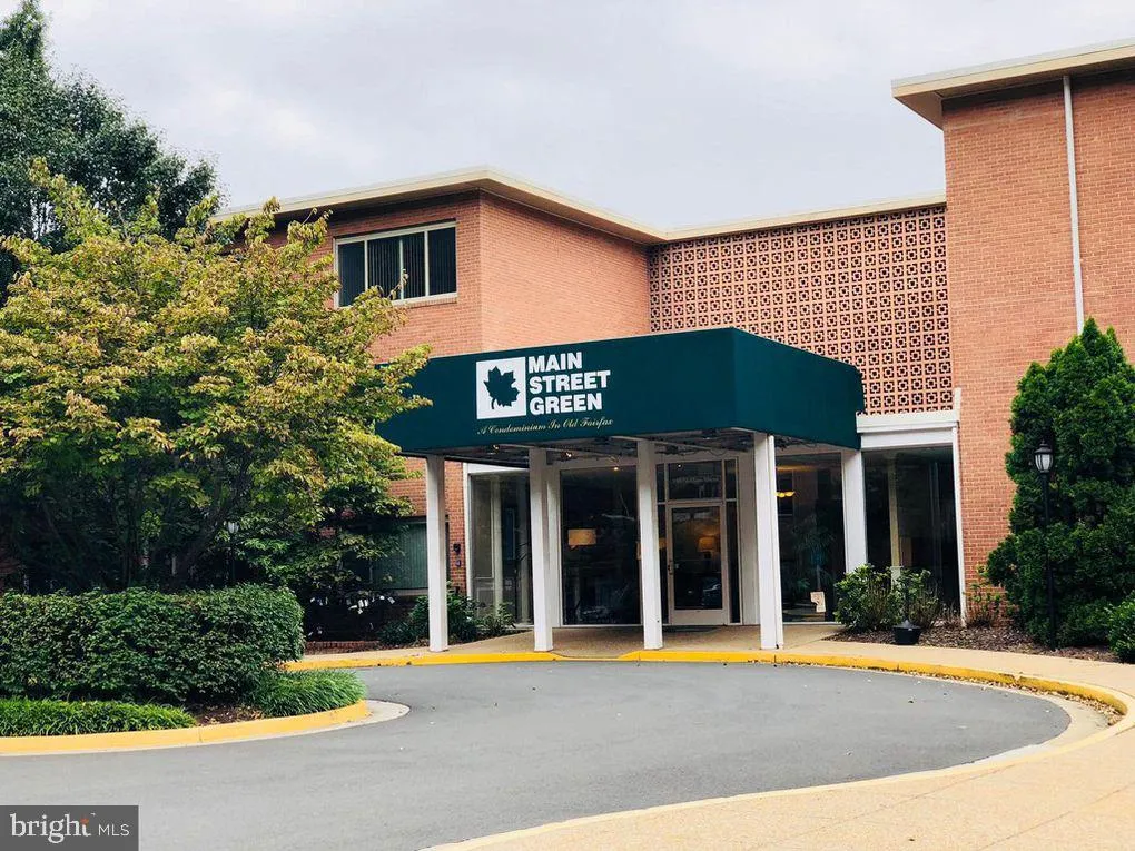 10570 MAIN STREET, Fairfax, VA 22030