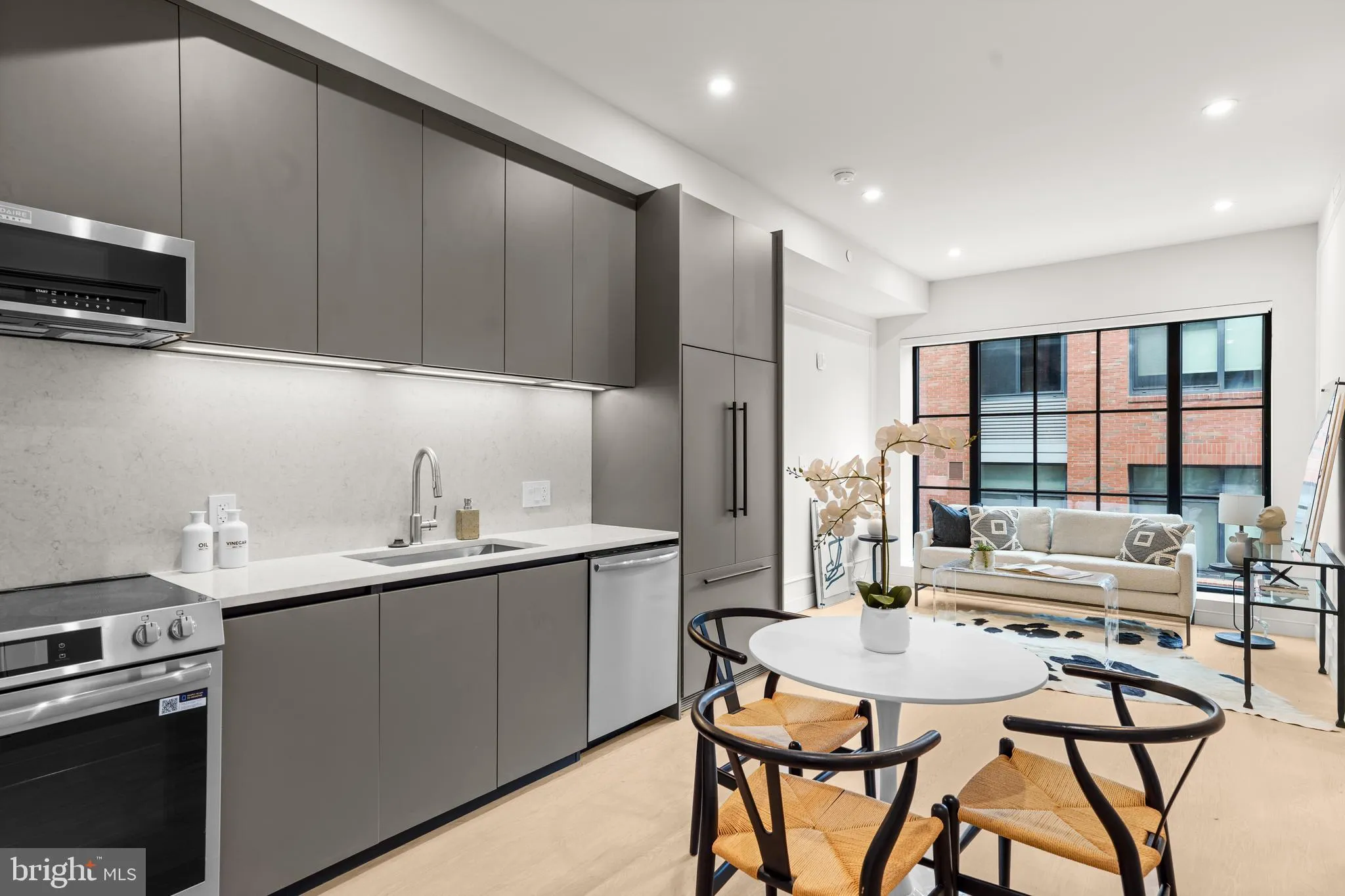 2121 WARD PLACE, Washington, DC 20037