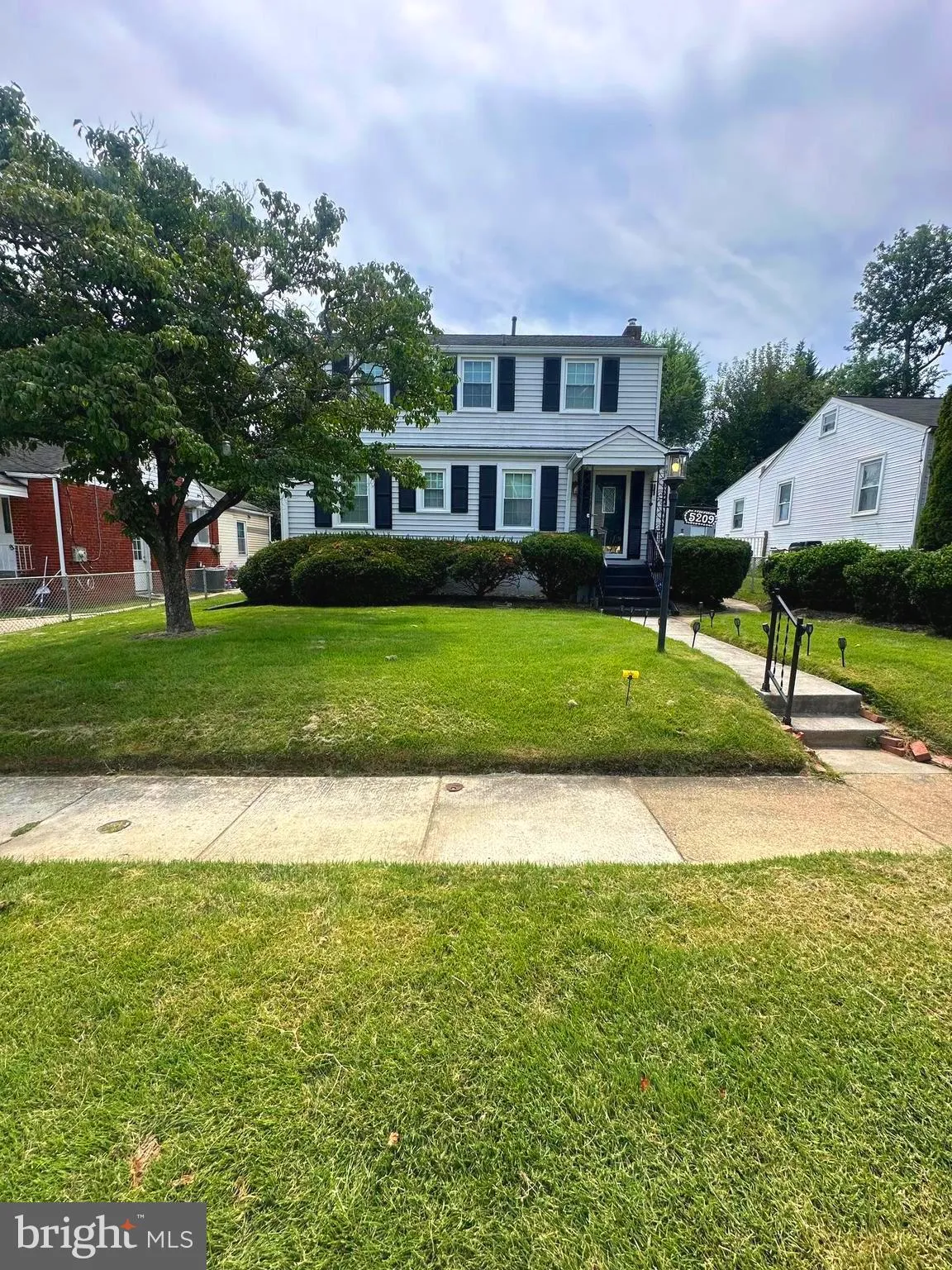 5209 MINEOLA ROAD, College Park, MD 20740