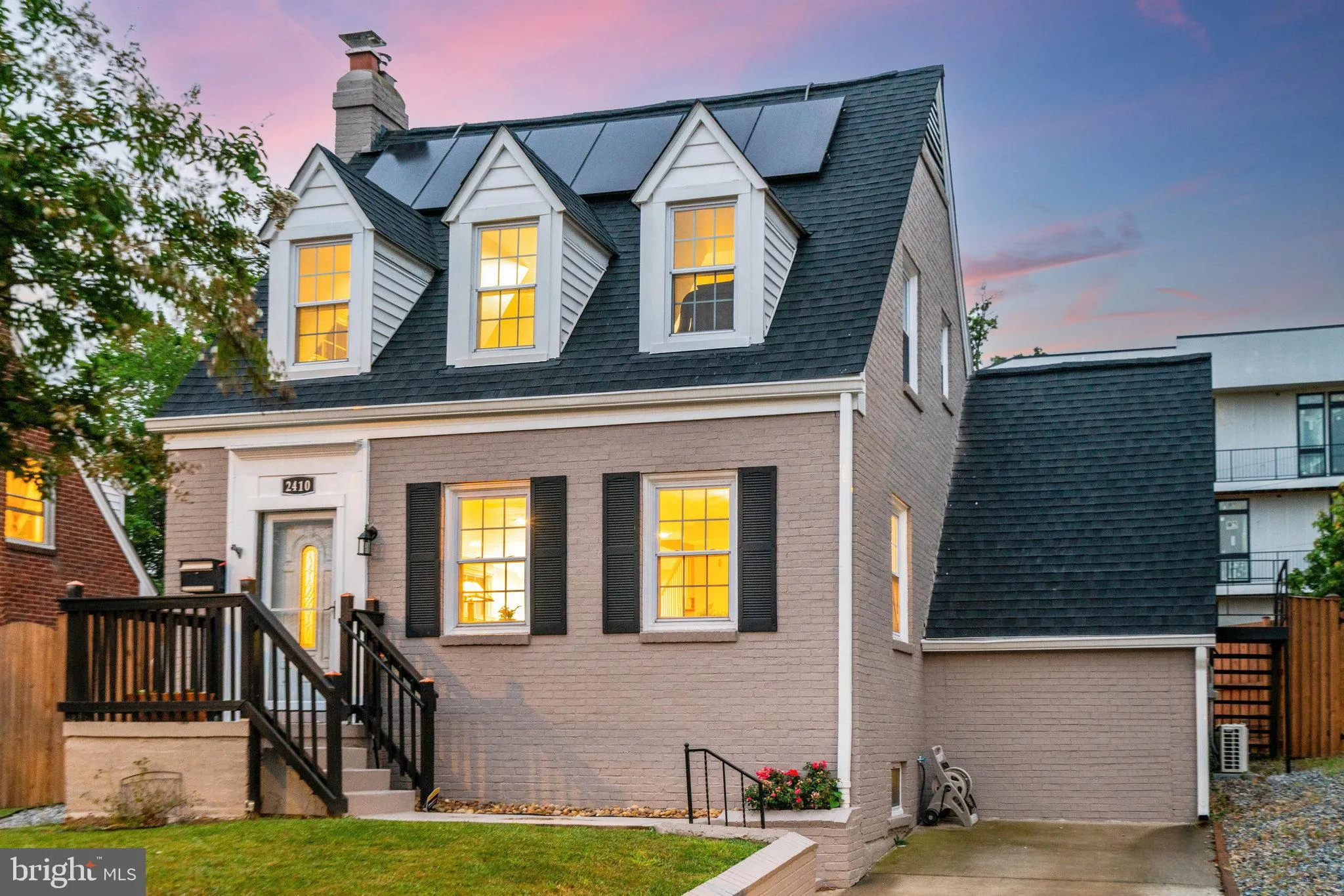 2410 21ST PLACE, Washington, DC 20018