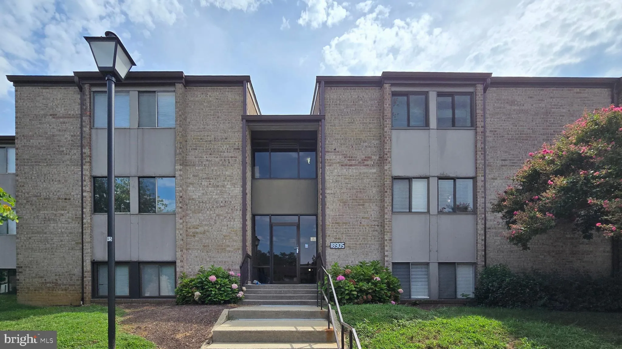 18905 SMOOTHSTONE WAY, Gaithersburg, MD 20886