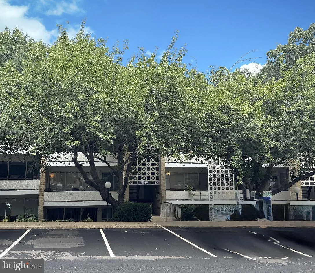 7549 SPRING LAKE DRIVE, Bethesda, MD 20817