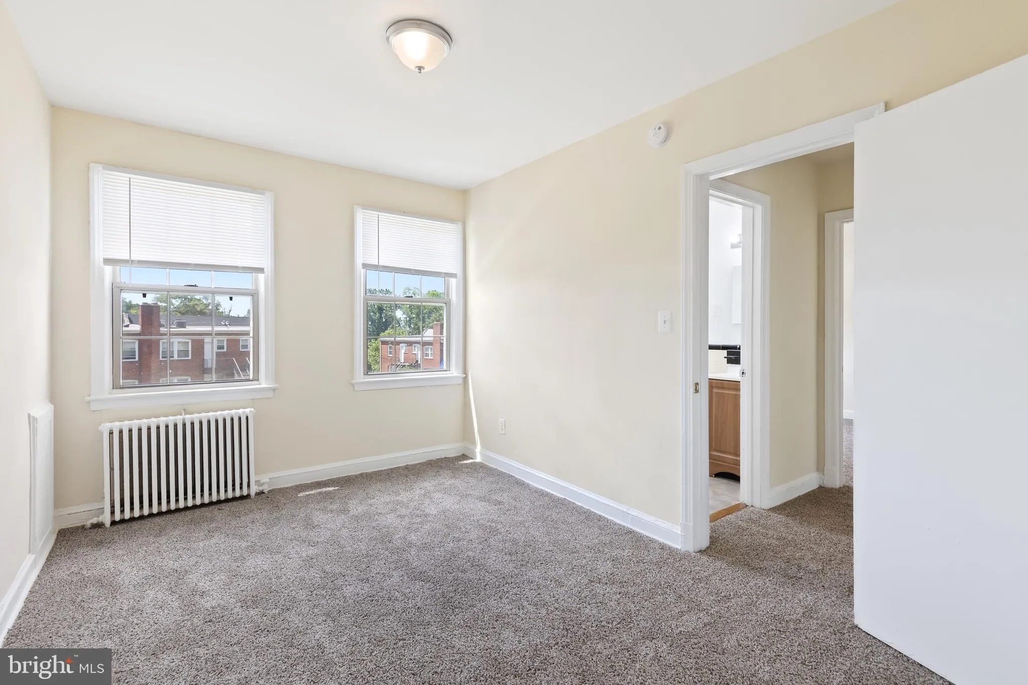 215 OAKWOOD ST. SE STREET, Washington, DC 20032