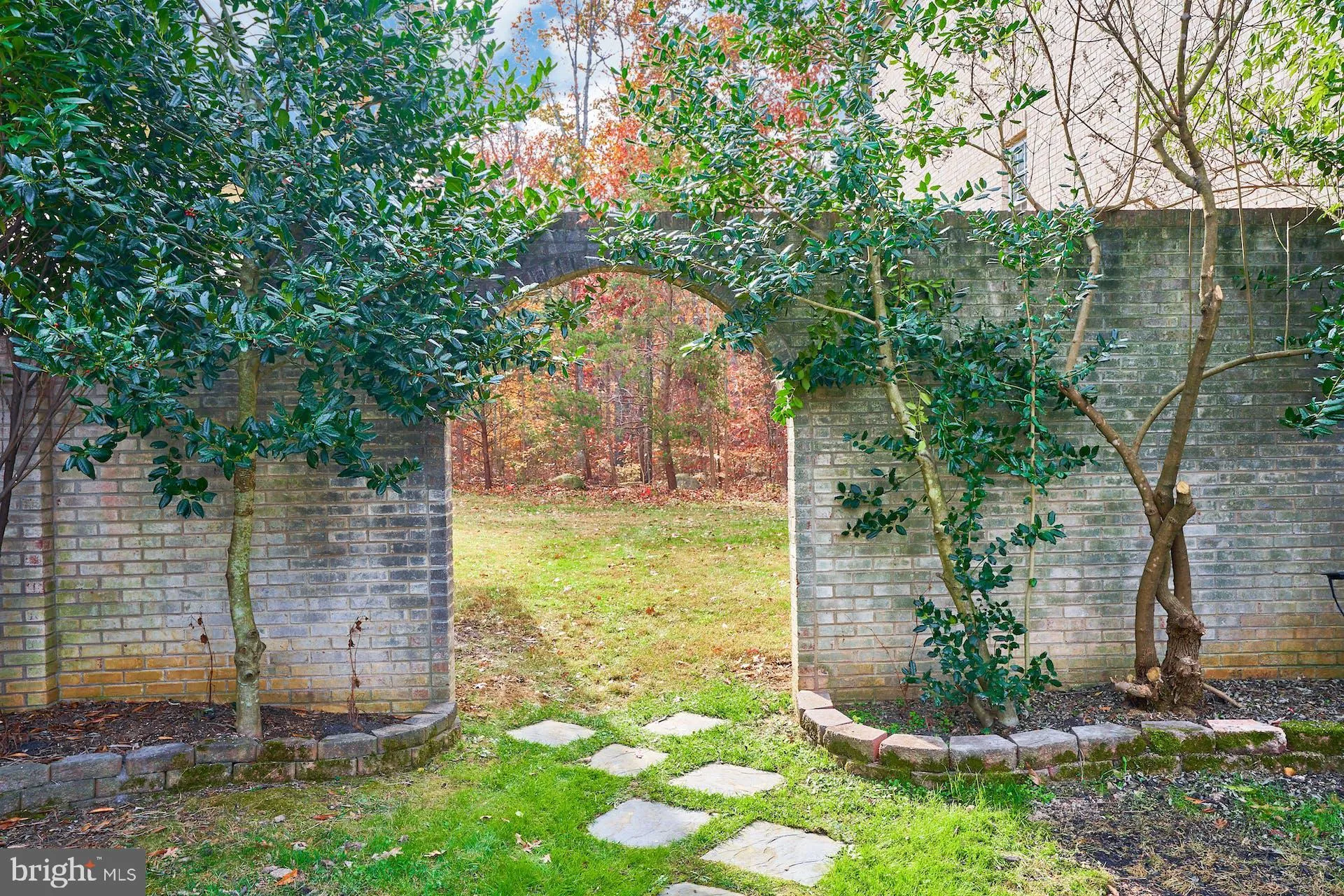 12815 BRADDOCK ROAD, Clifton, VA 20124