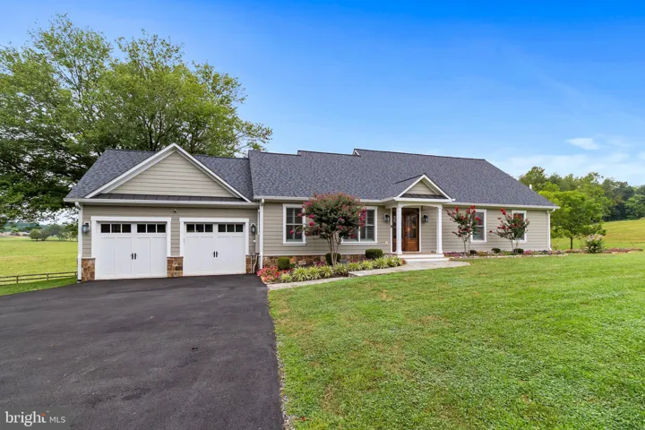 9520 Maidstone Rd, Delaplane, Virginia 20144
