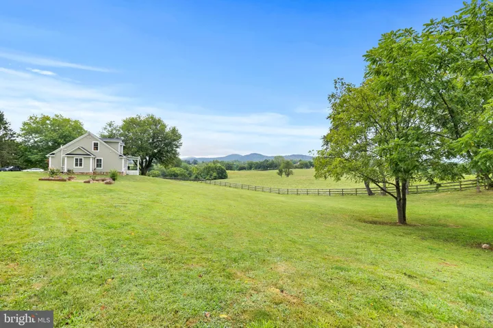 9520 Maidstone Rd, Delaplane, Virginia 20144