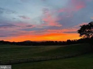 9520 Maidstone Rd, Delaplane, Virginia 20144