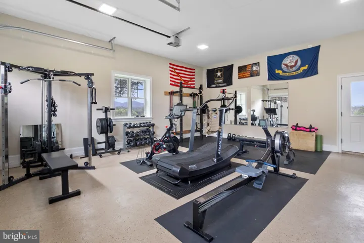9520 Maidstone Rd, Delaplane, Virginia 20144