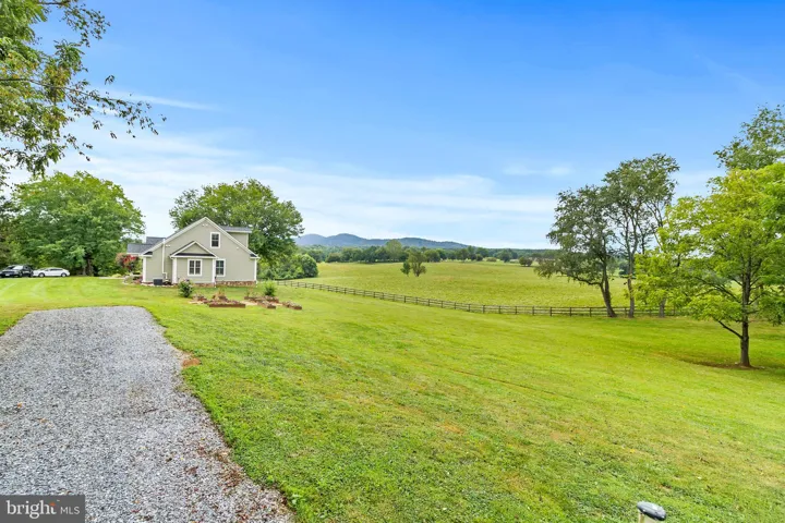 9520 Maidstone Rd, Delaplane, Virginia 20144