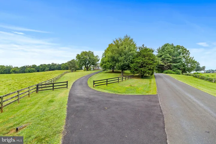 9520 Maidstone Rd, Delaplane, Virginia 20144