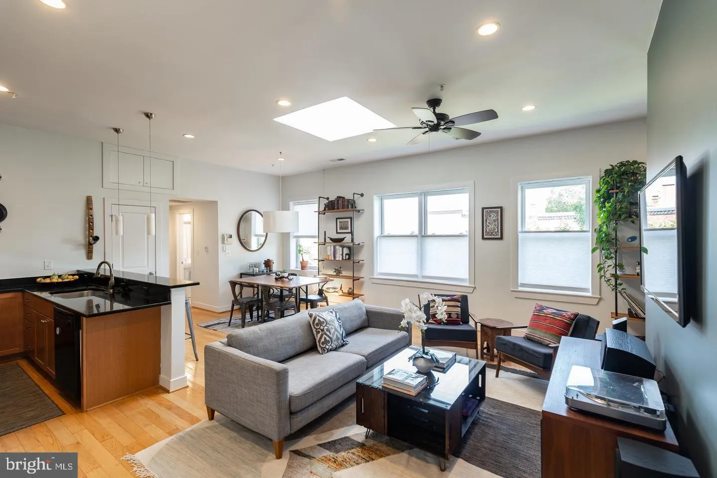 1240 4TH STREET, Washington, DC 20001