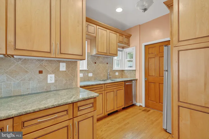 1801 N Taylor St, Arlington, Virginia 22207