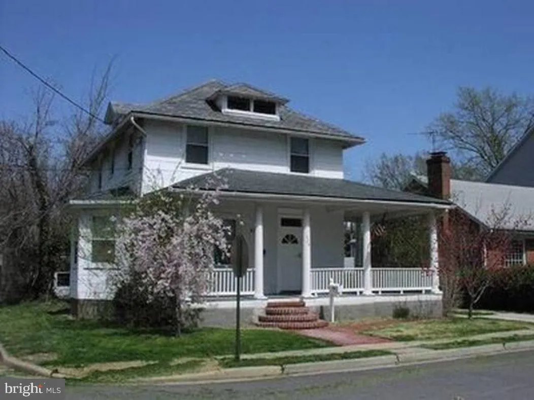 739 22ND STREET, Arlington, VA 22202