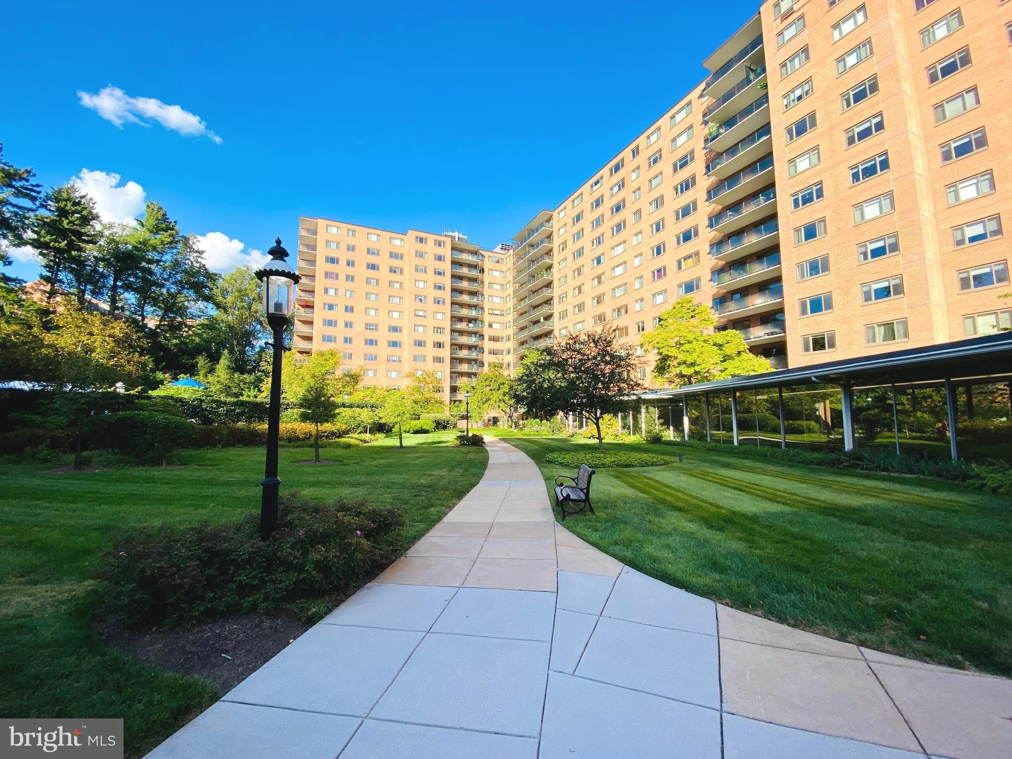 4201 CATHEDRAL AVENUE, Washington, DC 20016