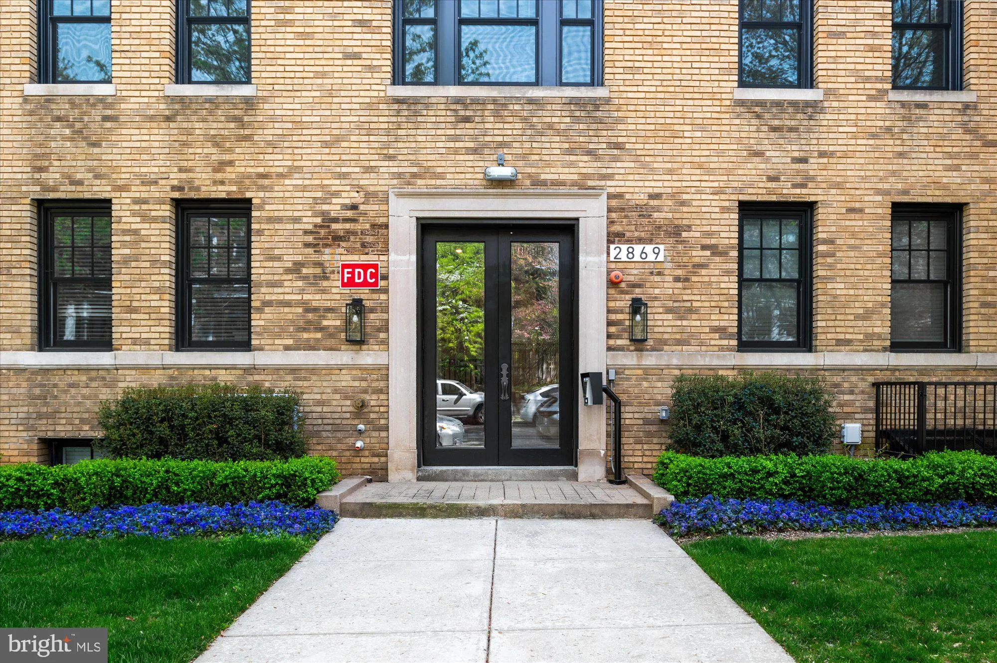 2869 28TH, Washington, DC 20008