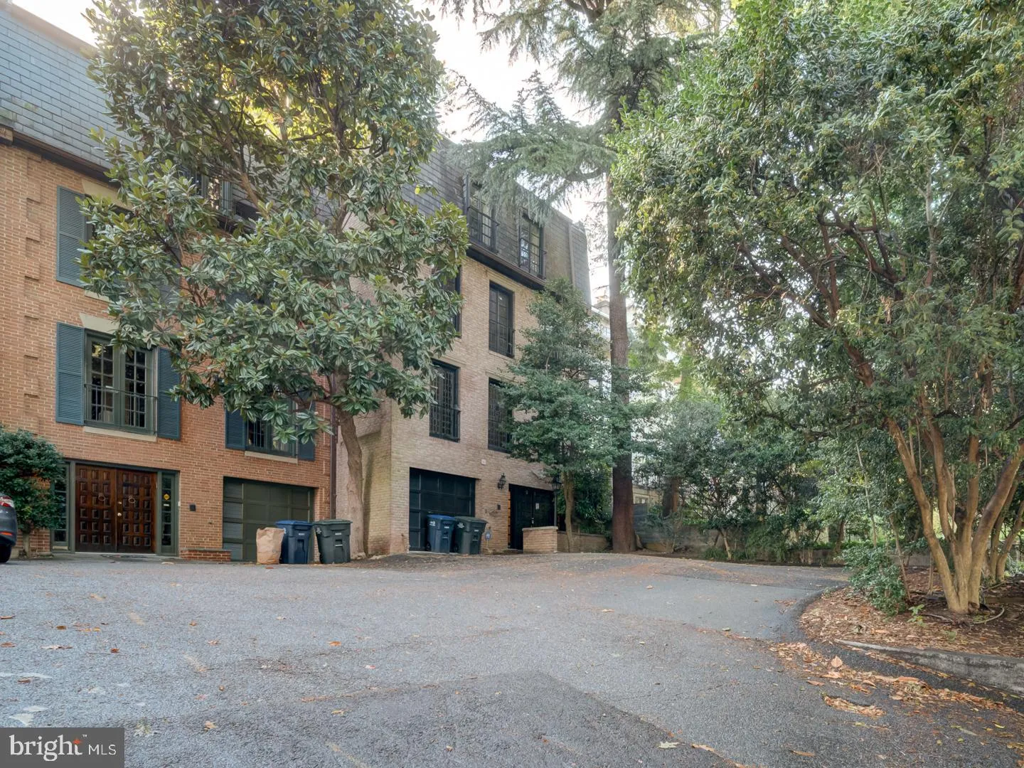 2142 CATHEDRAL AVENUE, Washington, DC 20008