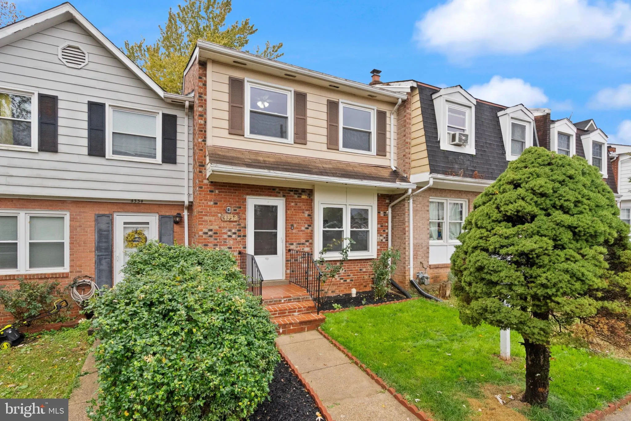 4332 EILEEN COURT, Woodbridge, VA 22193