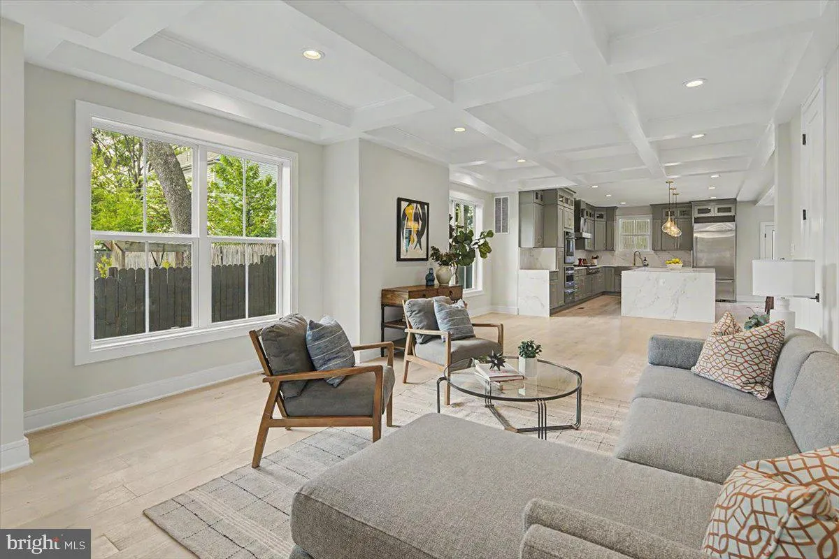 2902 VISTA STREET, Washington, DC 20018