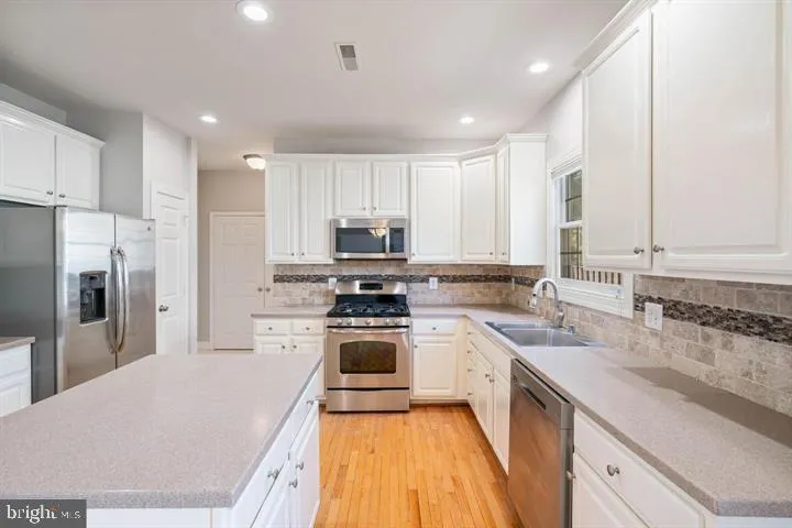 2038 Madrillon Rd, Vienna, Virginia 22182