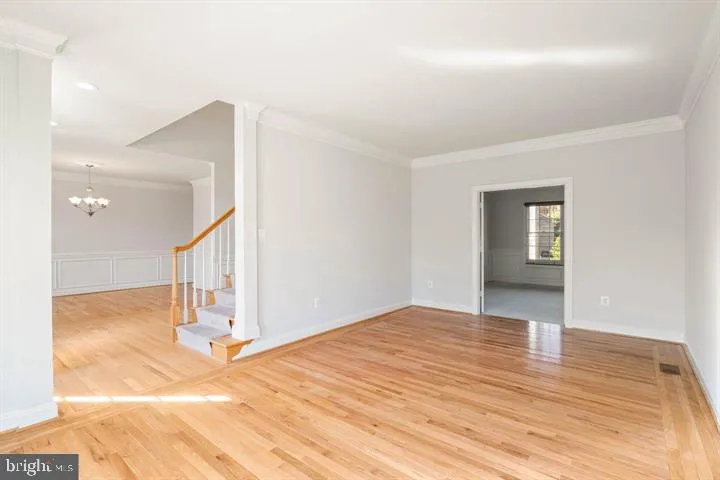 2038 Madrillon Rd, Vienna, Virginia 22182