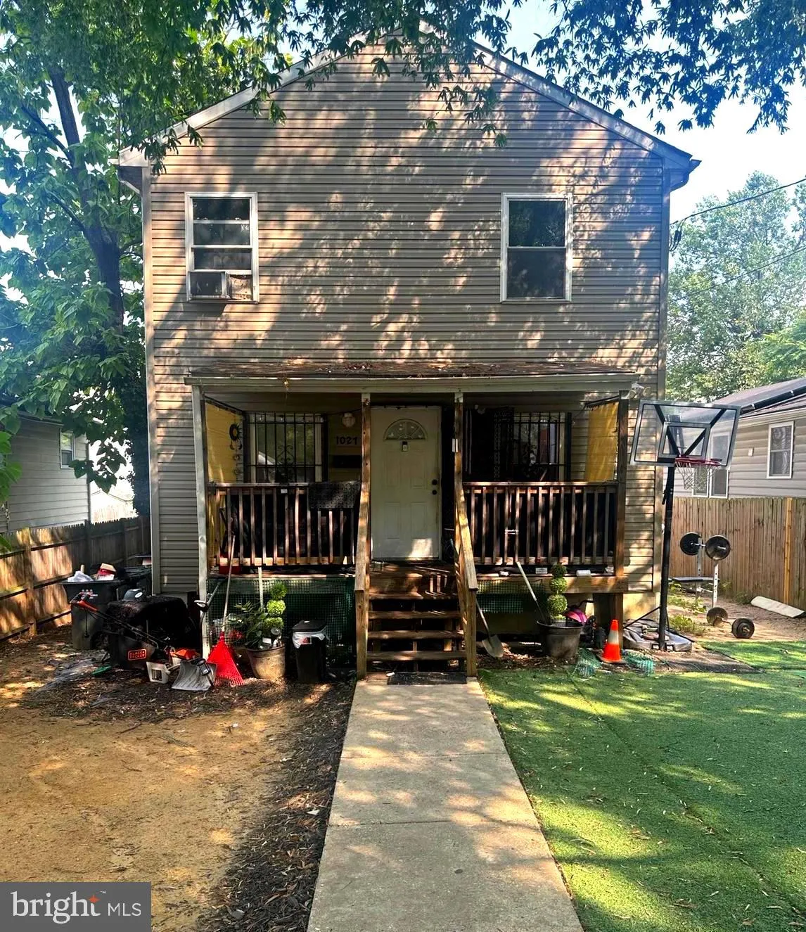 1027 49TH STREET, Washington, DC 20019