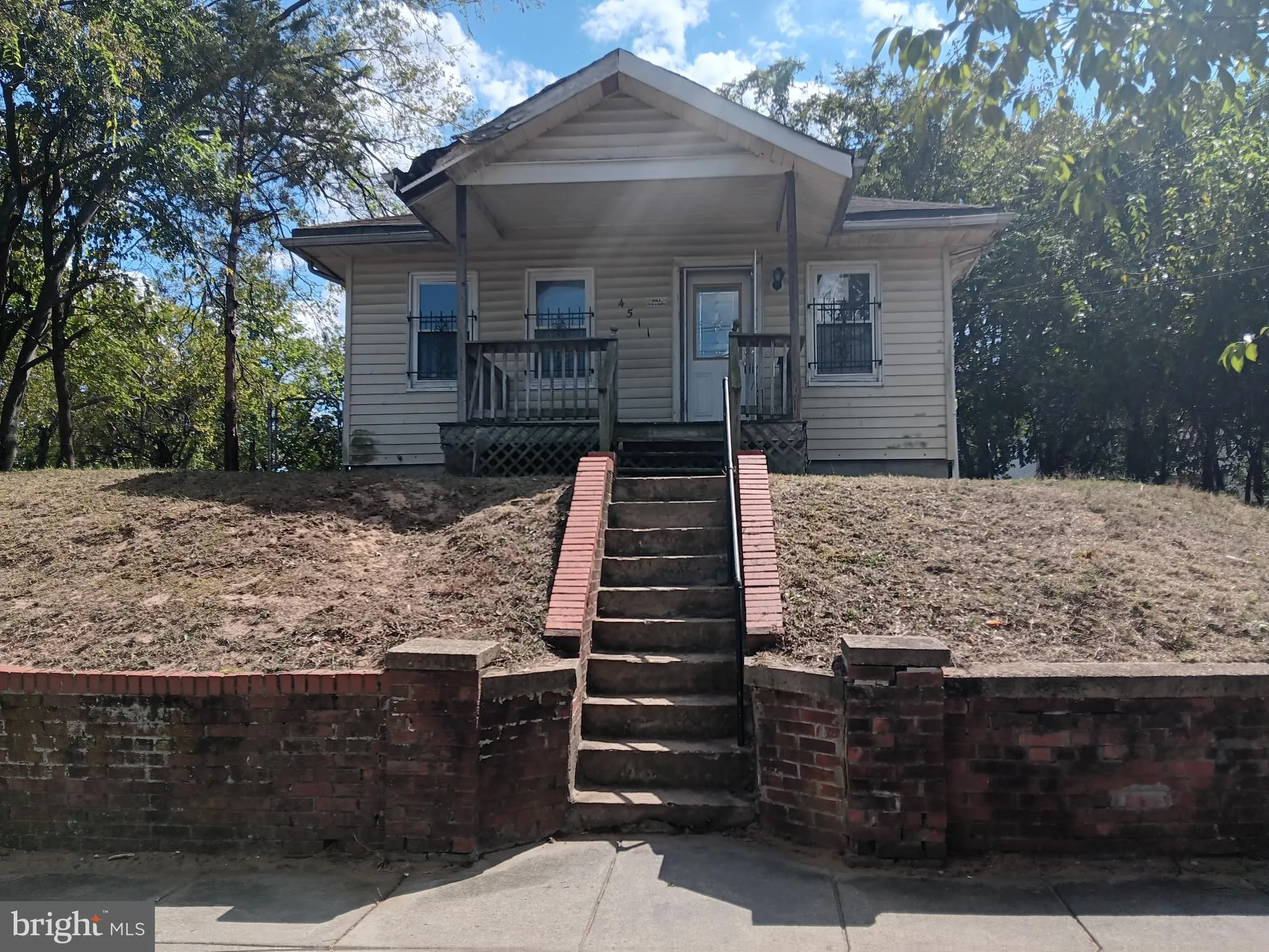 4511 EADS STREET, Washington, DC 20019