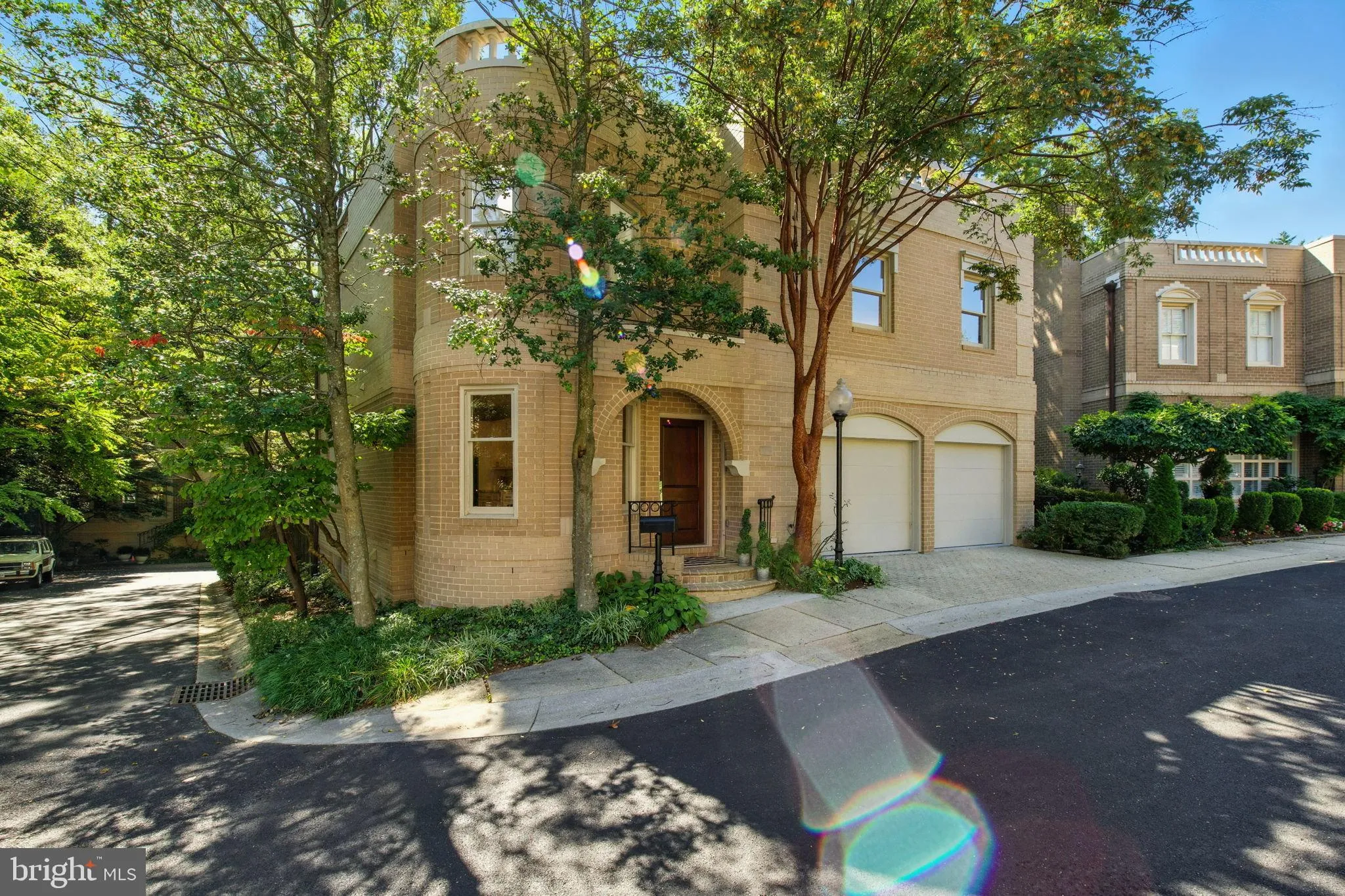 4730 FOXHALL CRESCENT, Washington, DC 20007