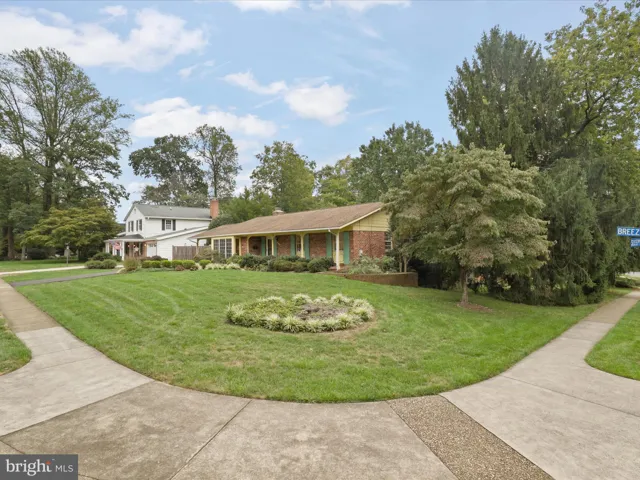 4106 Breezewood Ln, Annandale, Virginia 22003