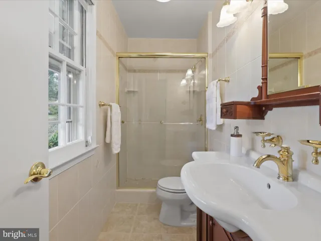 4106 Breezewood Ln, Annandale, Virginia 22003