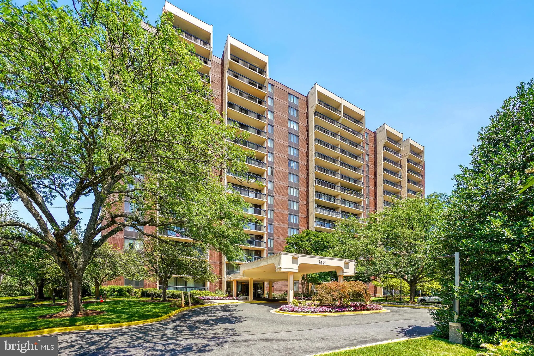 7401 WESTLAKE TERRACE, Bethesda, MD 20817