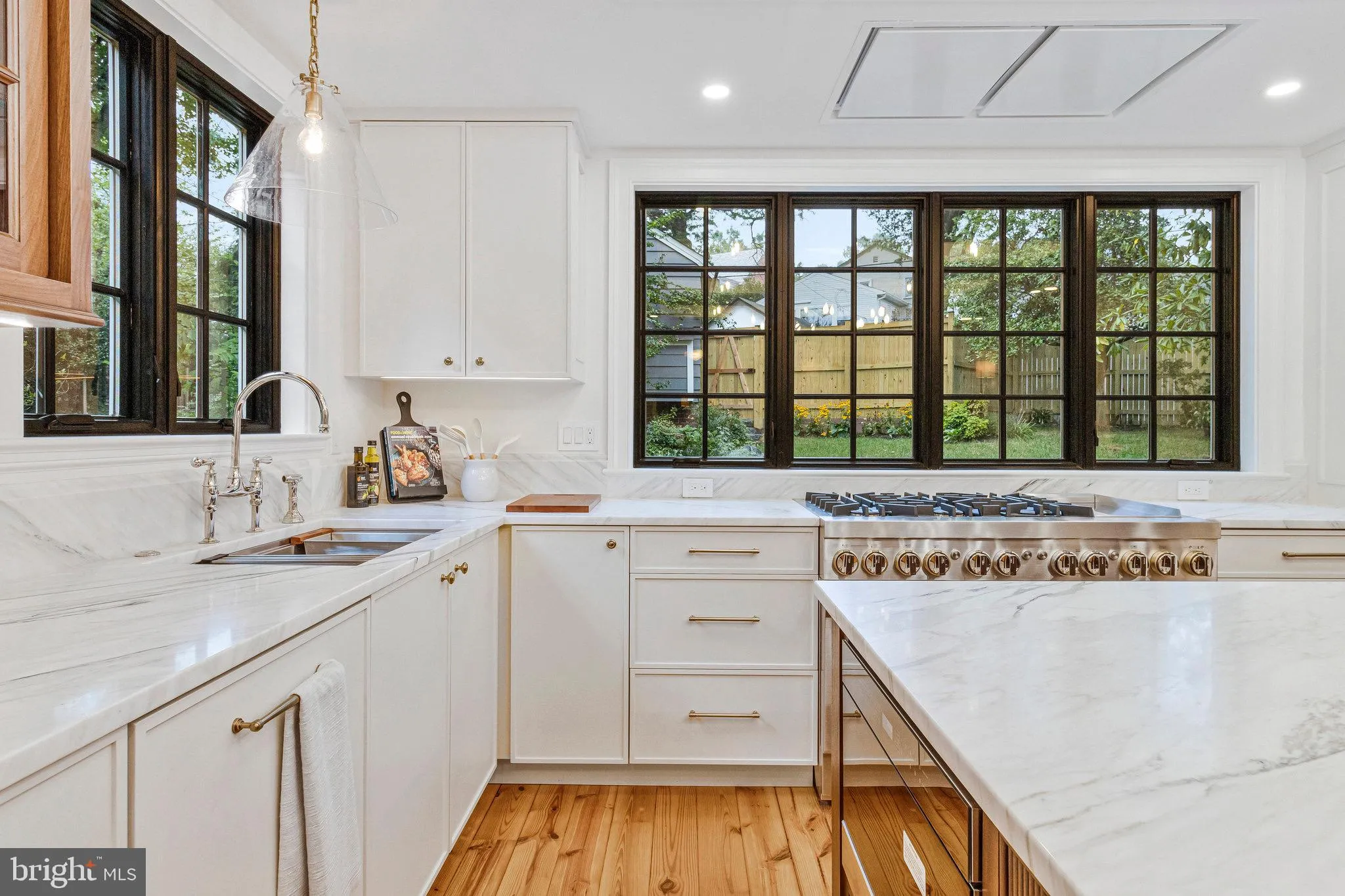 2921 LEGATION STREET, Washington, DC 20015