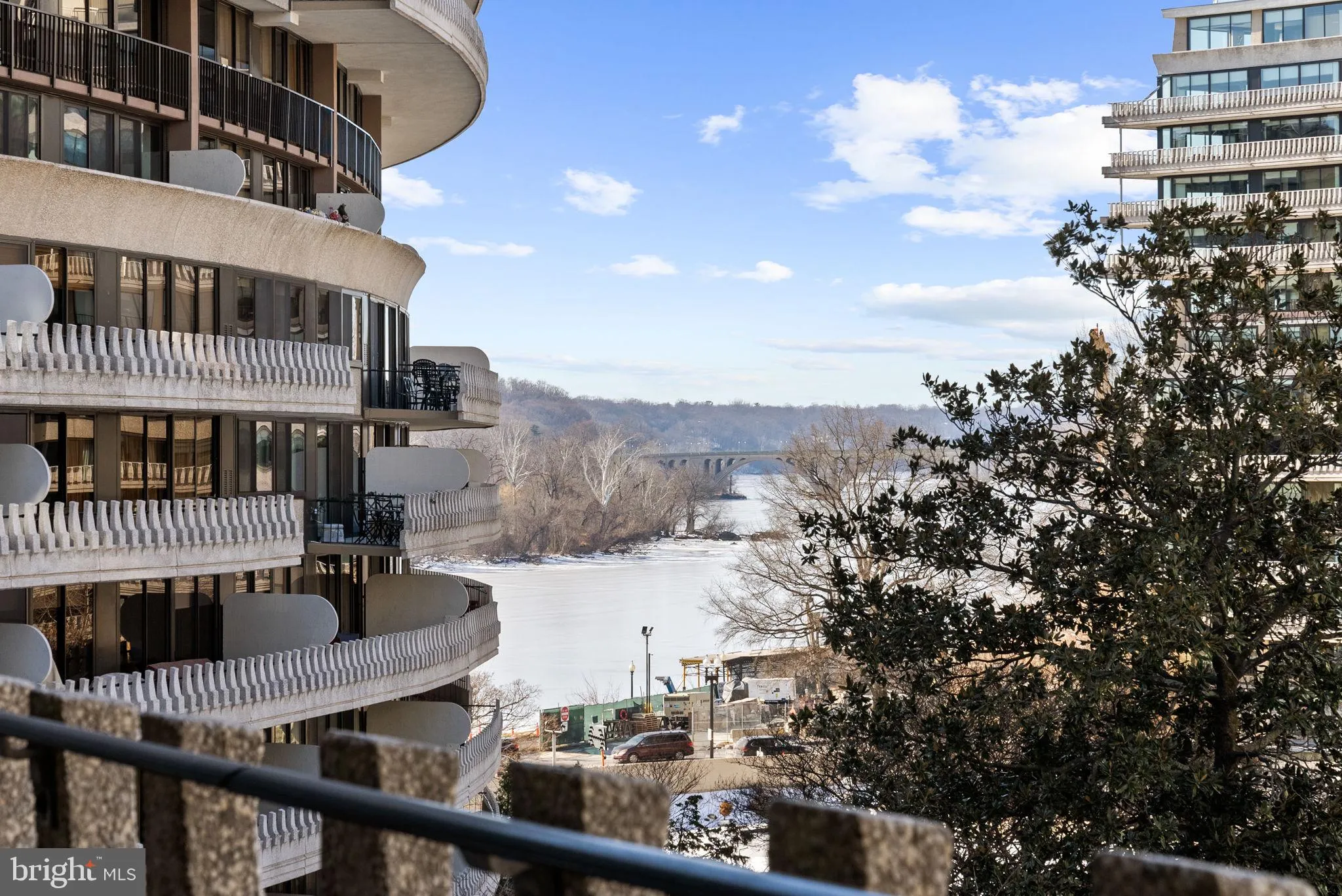 2500 VIRGINIA AVENUE, Washington, DC 20037