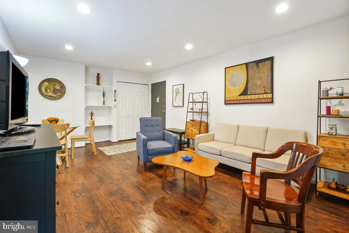 878 COLLEGE PARKWAY, Rockville, MD 20850