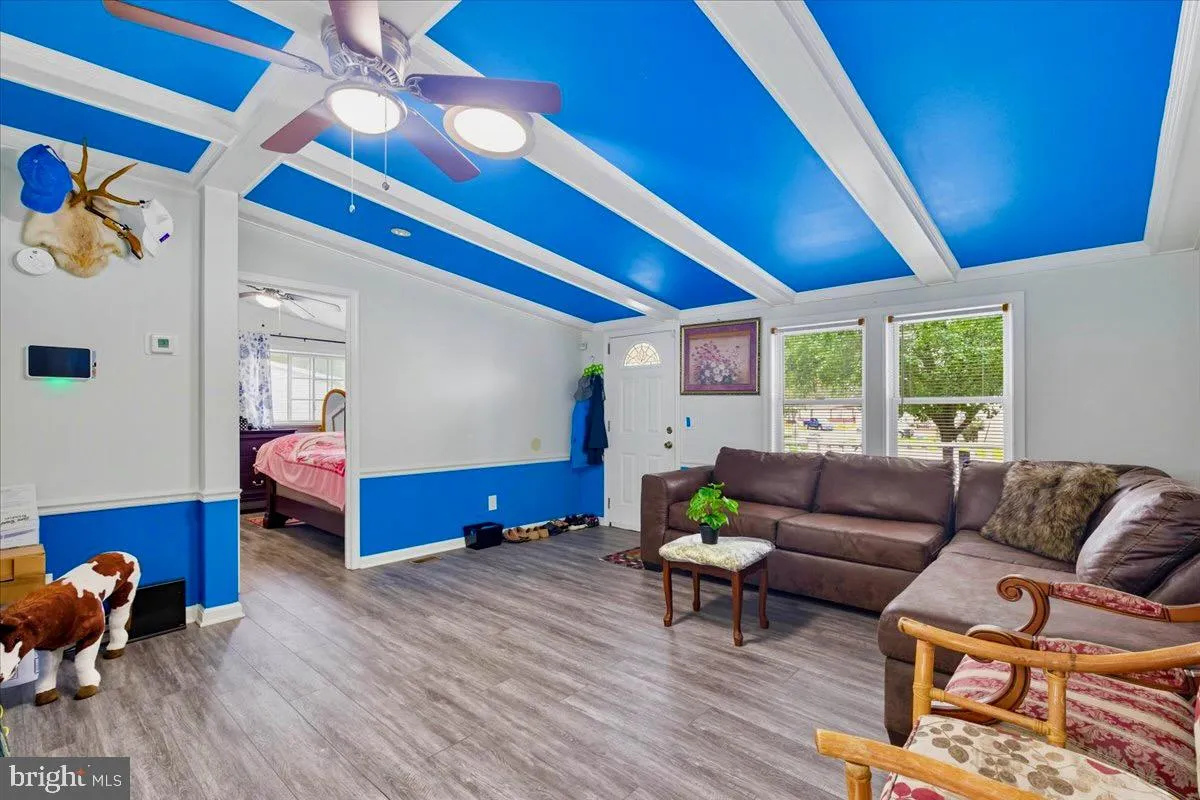 76 PATUXENT MOBILE ESTATE, Lothian, MD 20711