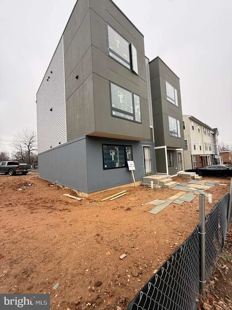 1006 50TH PLACE, Washington, DC 20019