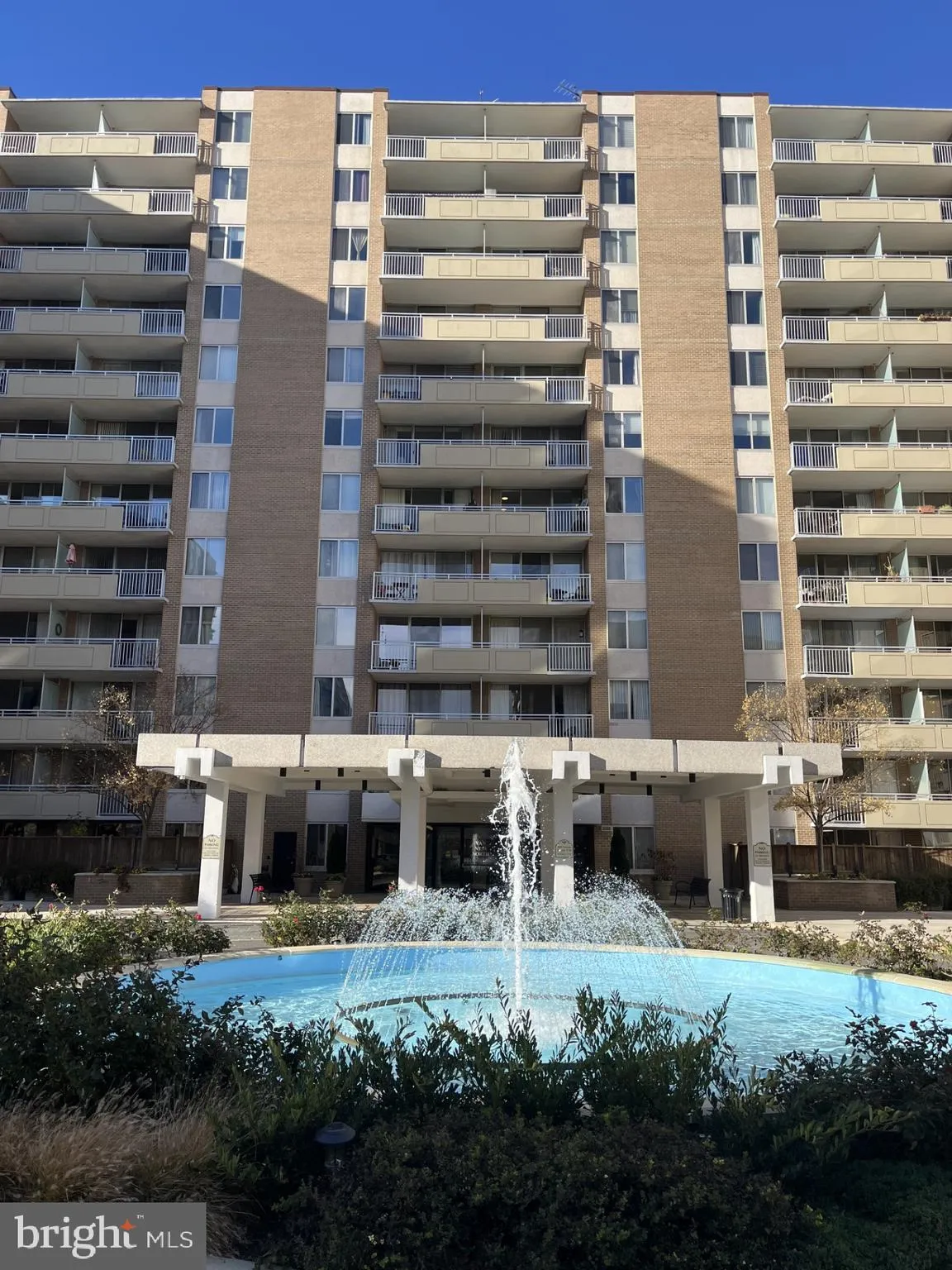 3001 VEAZEY, Washington, DC 20008