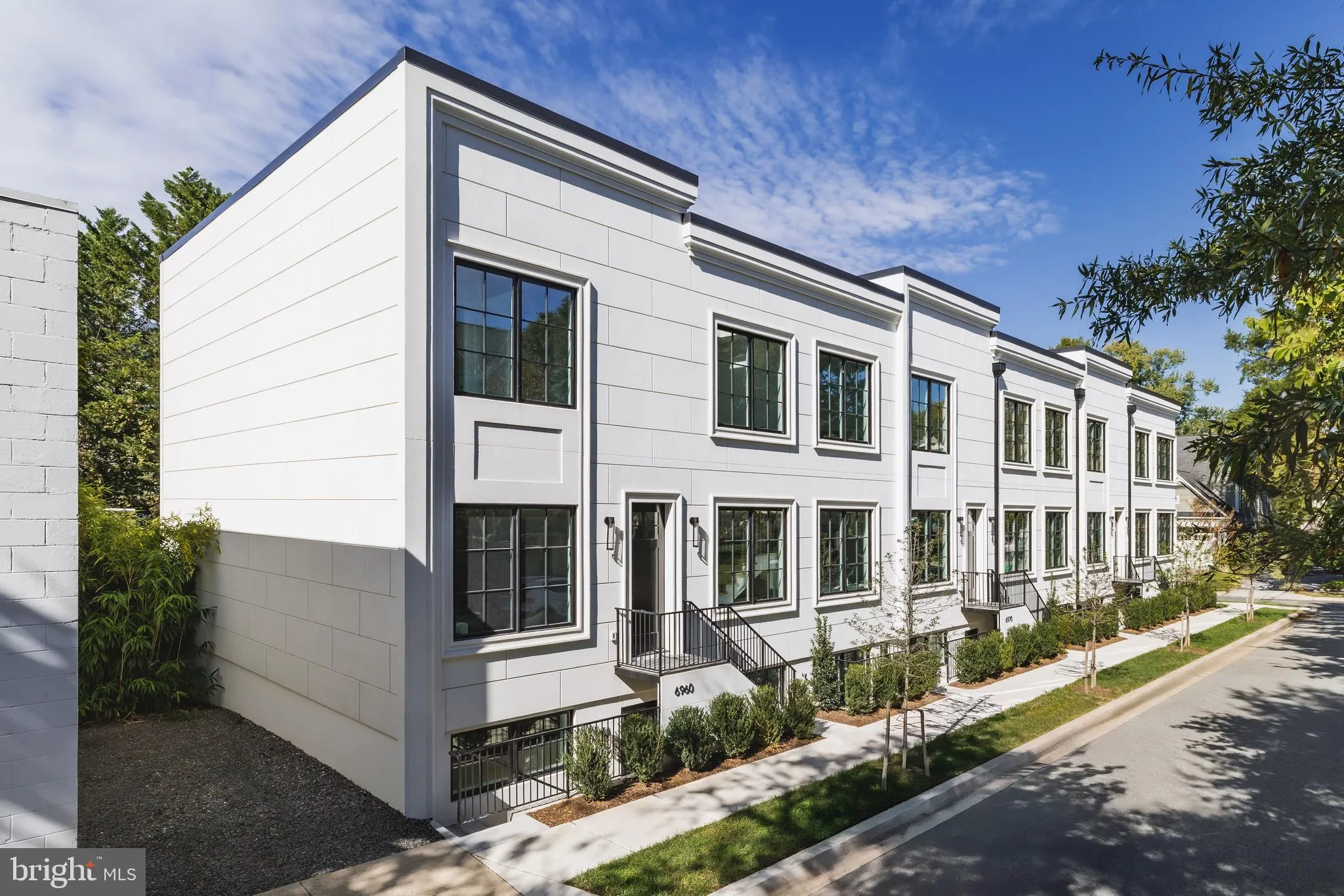 6960 WEST AVE, Chevy Chase, MD 20815