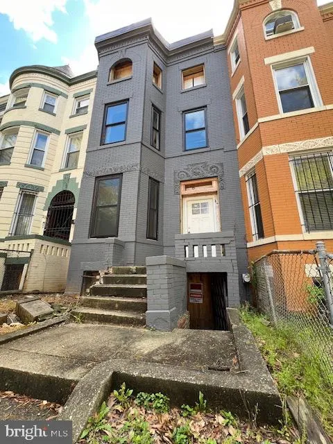 30 RHODE ISLAND AVENUE, Washington, DC 20001