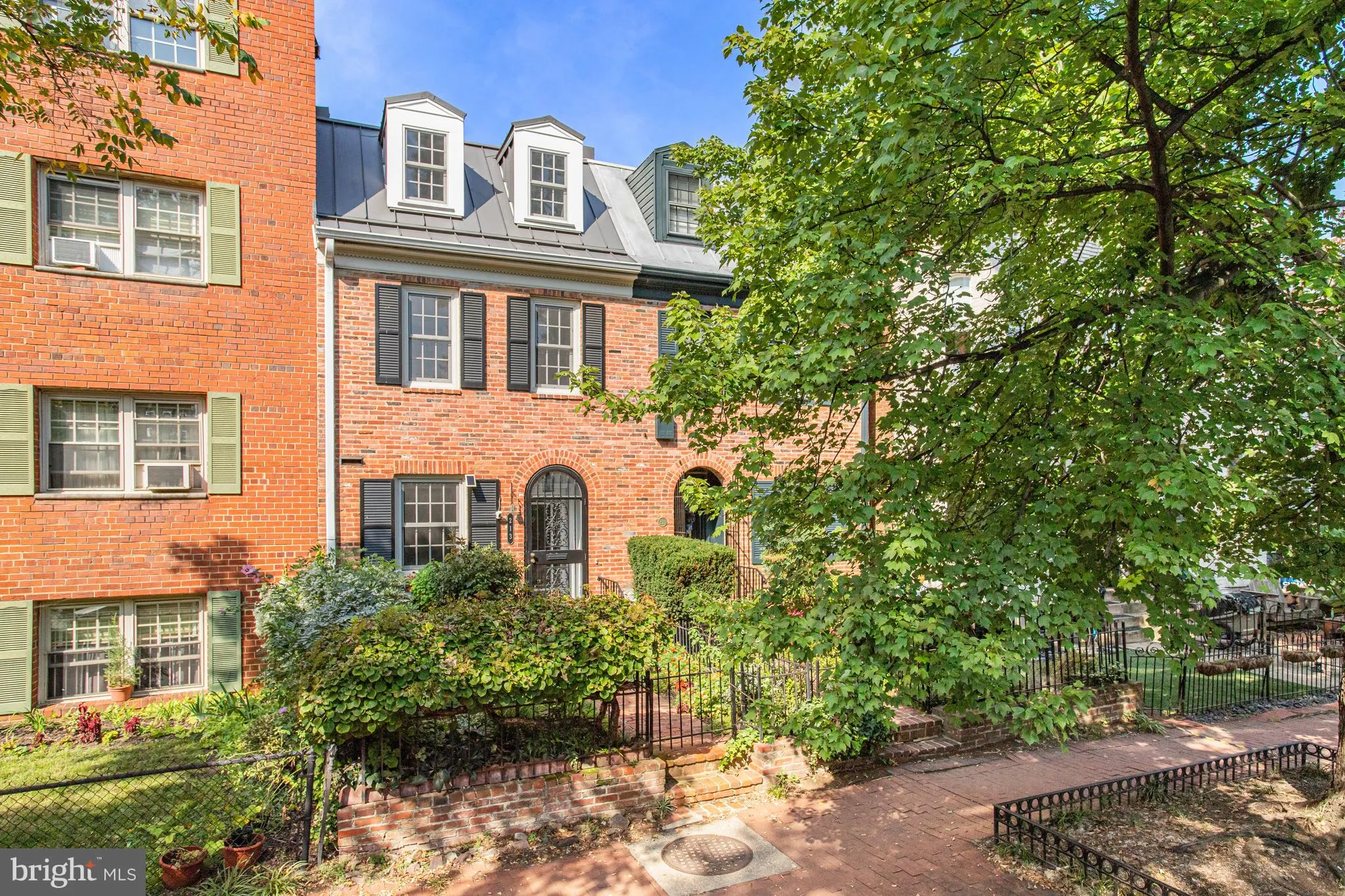 213 9TH STREET, Washington, DC 20003