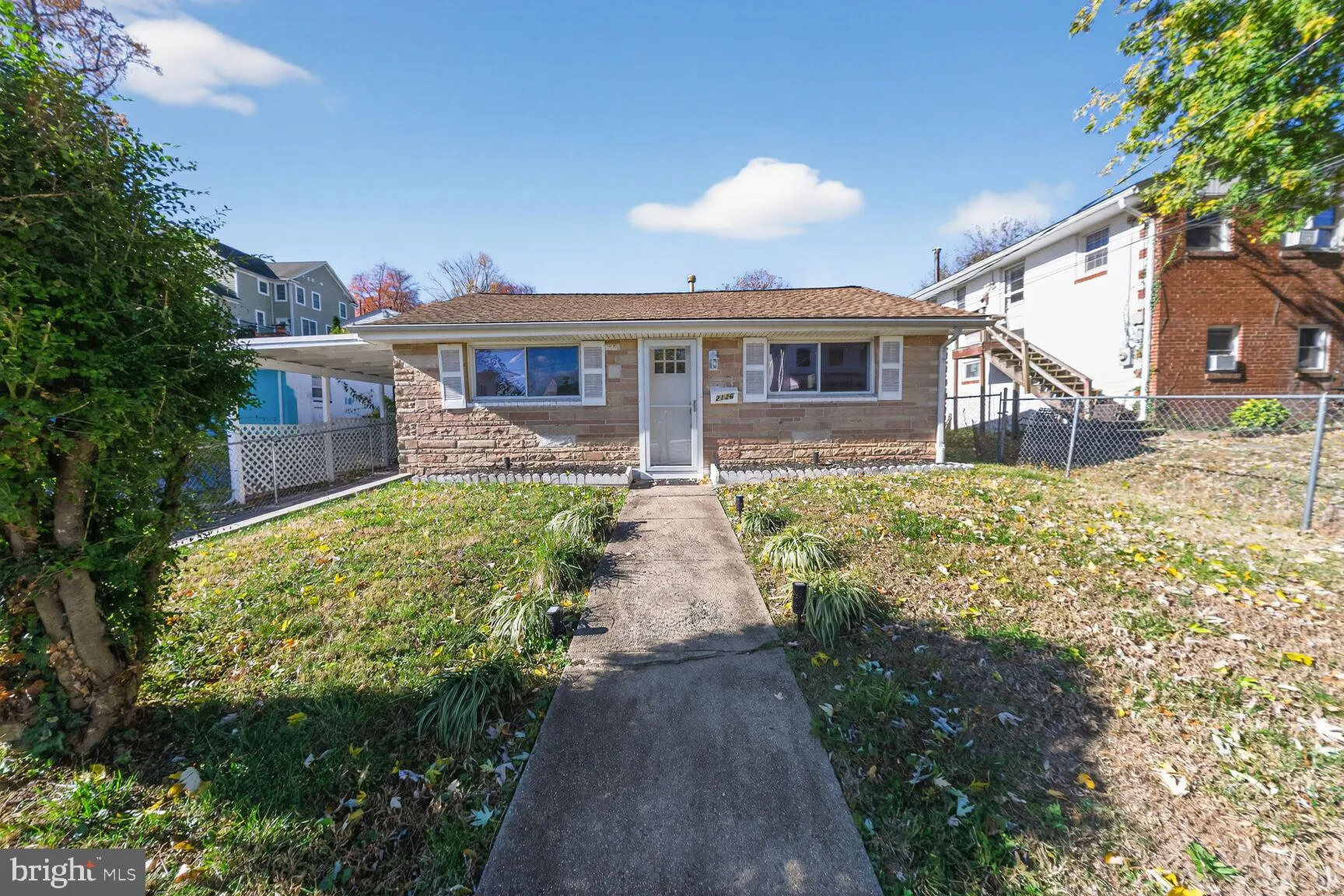 2136 MONROE STREET, Arlington, VA 22204