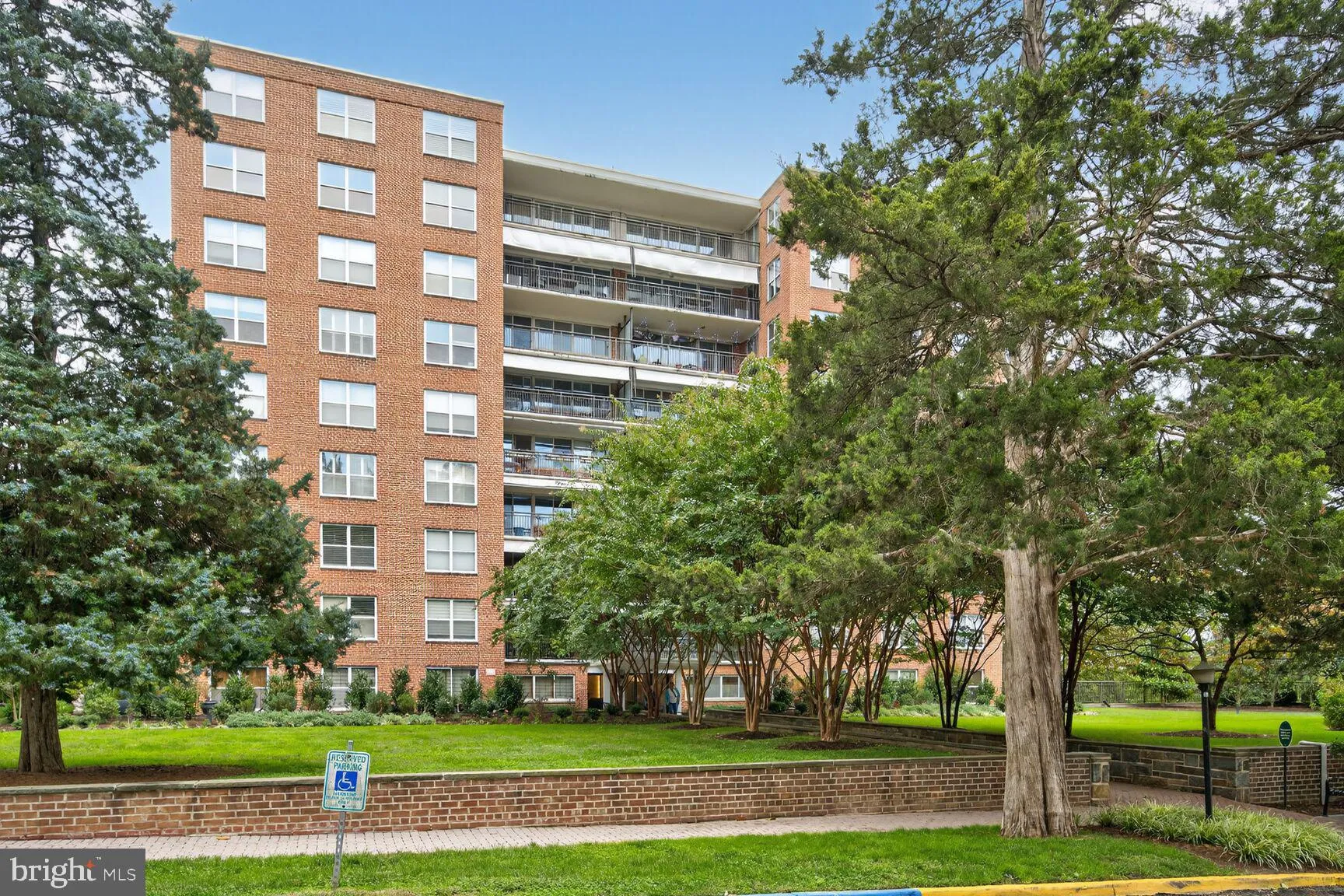3900 WATSON PLACE, Washington, DC 20016