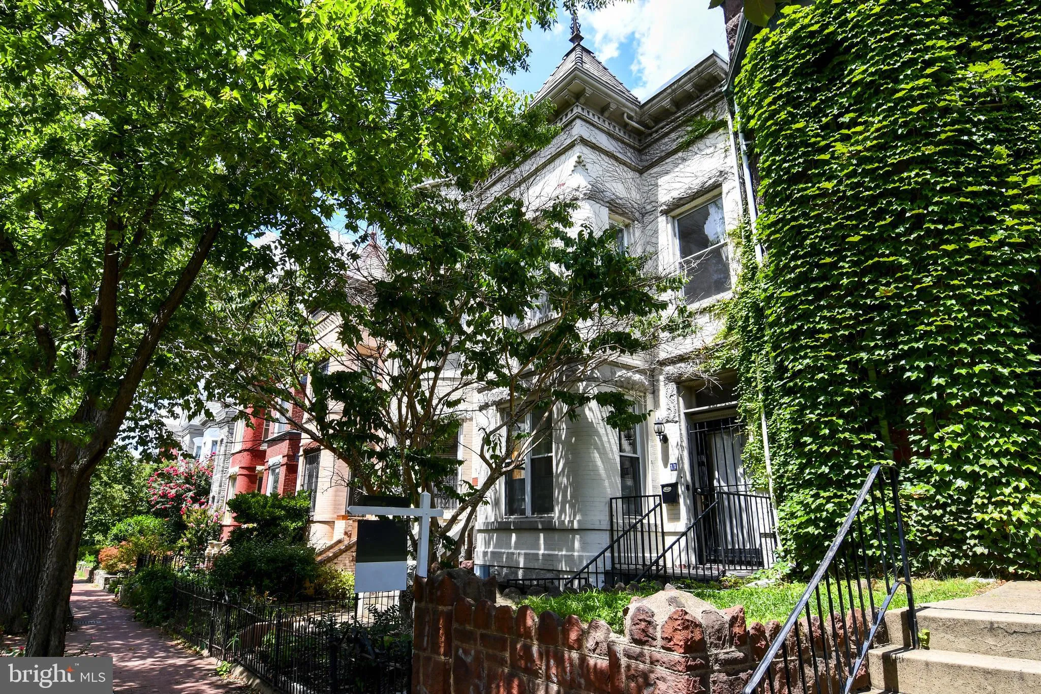 11 R STREET, Washington, DC 20001