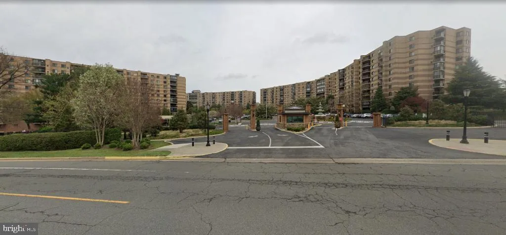 8370 GREENSBORO DRIVE, Mclean, VA 22102