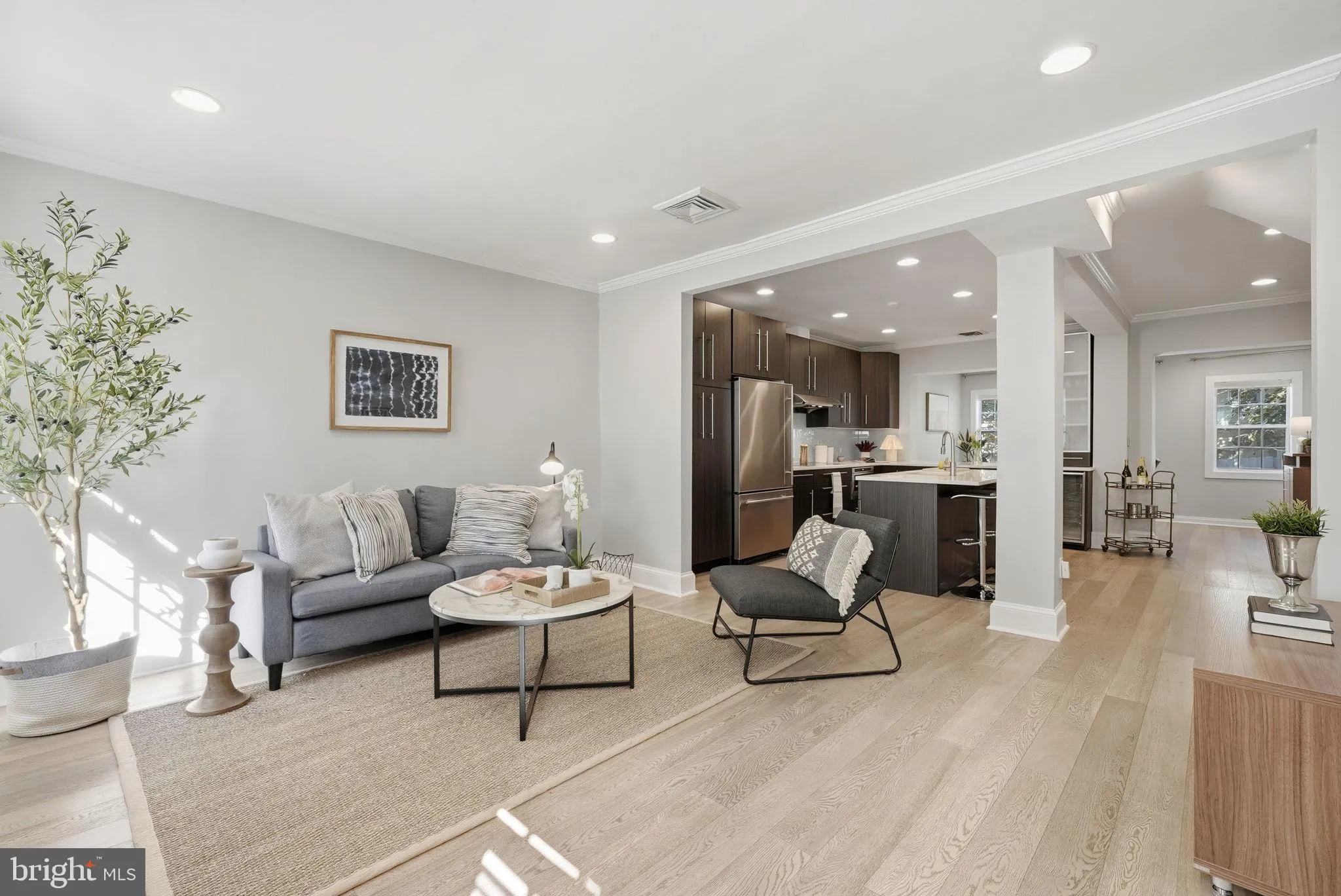 1725 34TH STREET, Washington, DC 20007