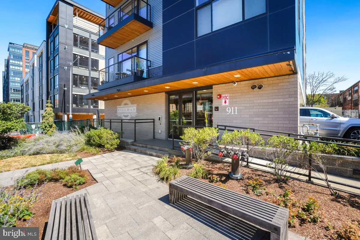 911 2ND STREET, Washington, DC 20002