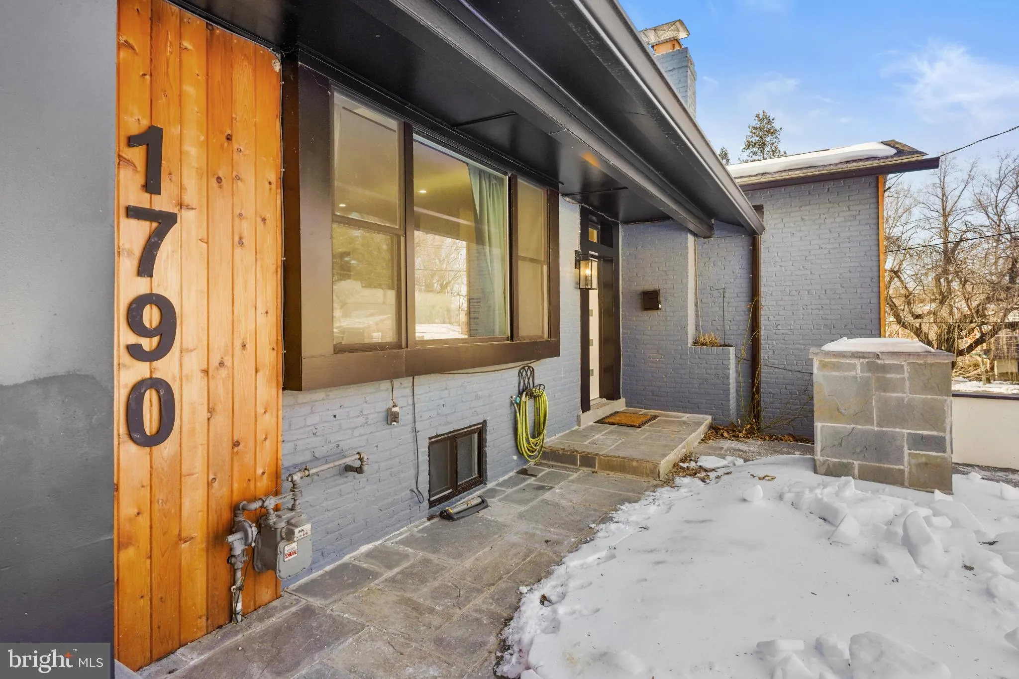 1790 VERBENA STREET, Washington, DC 20012