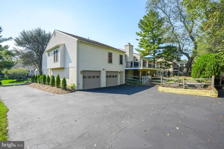 9420 Lakeside Dr, Vienna, Virginia 22182