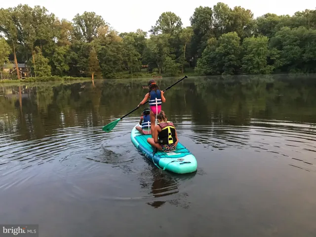 9420 Lakeside Dr, Vienna, Virginia 22182