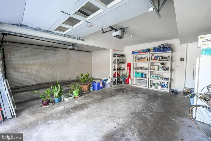 9420 Lakeside Dr, Vienna, Virginia 22182