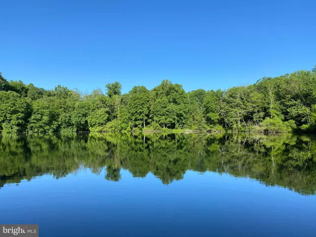 9420 Lakeside Dr, Vienna, Virginia 22182